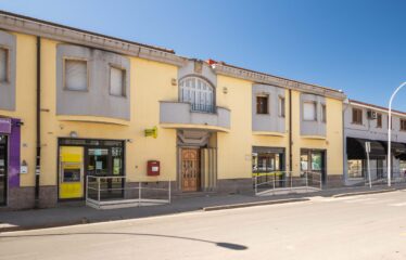 DECIMOMANNU: LOCALE COMMERCIALE A REDDITO