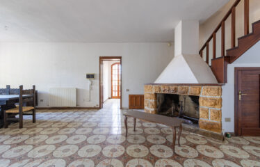 QUARTU SANT’ELENA, CAPITANA: AMPIA VILLA SU 3 LIVELLI