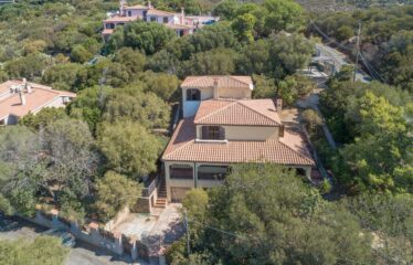 QUARTU SANT’ELENA, CAPITANA: AMPIA VILLA SU 3 LIVELLI