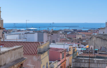 CAGLIARI: TERRATETTO UNIFAMILIARE SU TRE LIVELLI